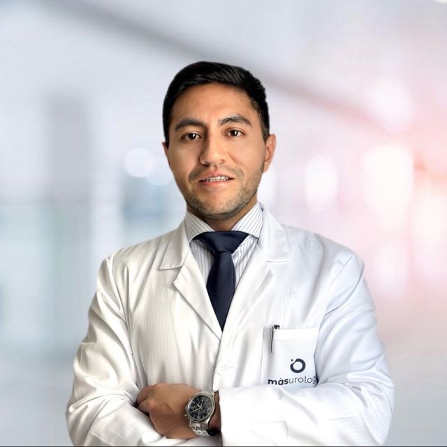 Julio Roberth Iglesias Alvarado, Urólogo Lugo