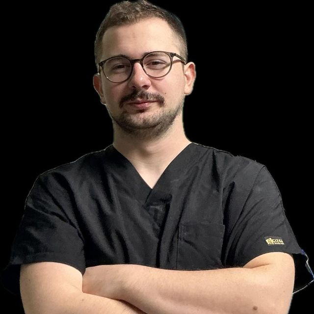 Uğur Ümit, Diş Hekimi Kocaeli