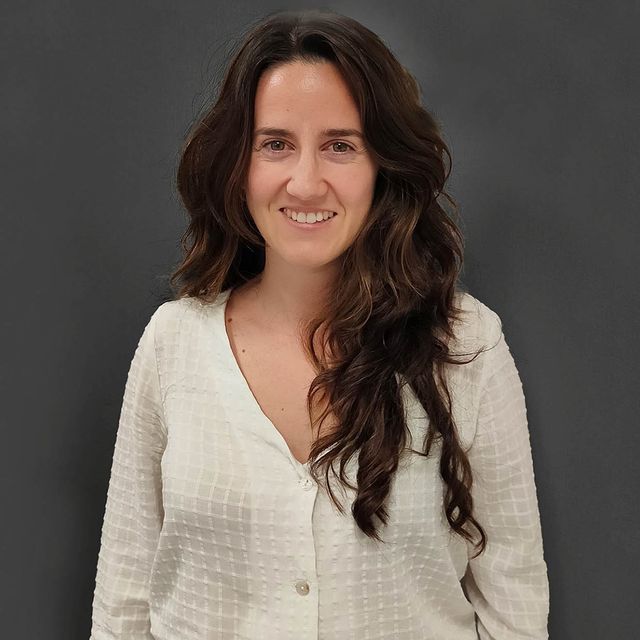 Lorena Flores de los Reyes, Oftalmólogo Barcelona