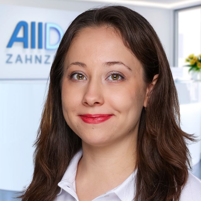 Yozlem Byulbyul, Zahnarzt Berlin