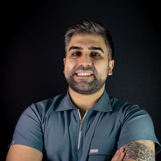 Taha Abbas Göktaş, Diş Hekimi İstanbul