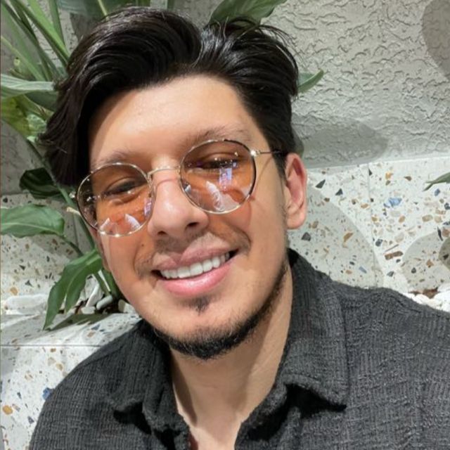 Furkan Karaca, Diş Hekimi Antalya