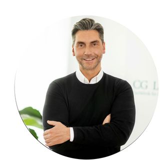 Bild vergrößern: David Benjamin Christel, Plastischer & Ästhetischer Chirurg Köln