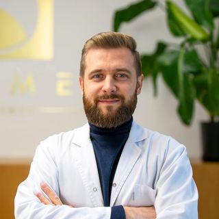 Powiększ obraz: Bartosz Cichoń, ginekolog Jaworzno