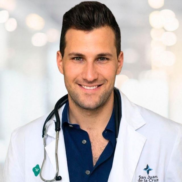 Javier Angoso Álvarez-Ossorio, Médico general Málaga