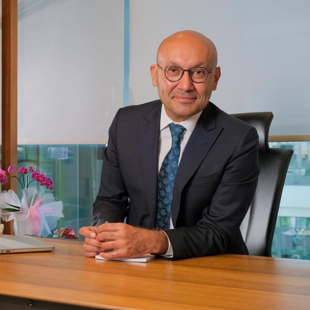 Orhan Erbaş, Plastik Rekonstrüktif Ve Estetik Cerrahi Ankara