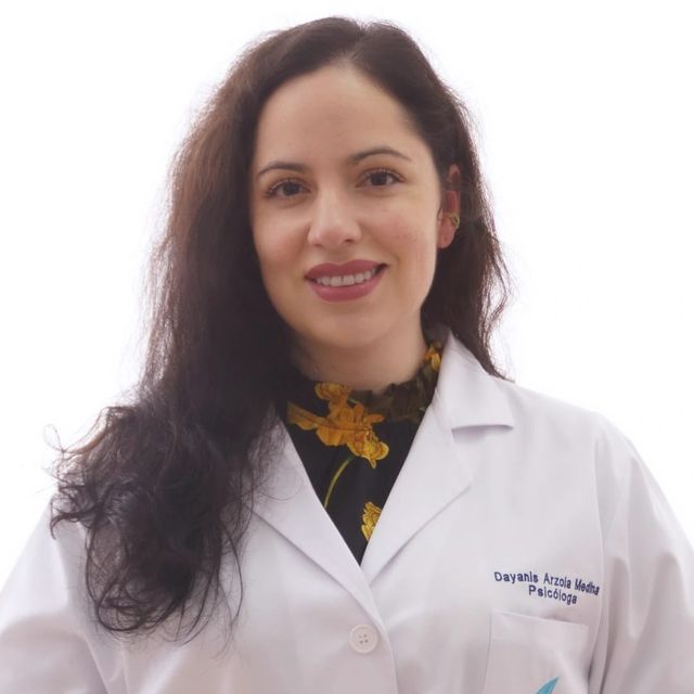 Dayanis Arzola Medina, Psicólogo Girona