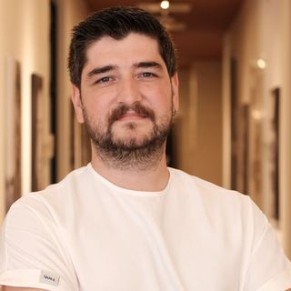 Berkay Göler, Periodontoloji İzmir