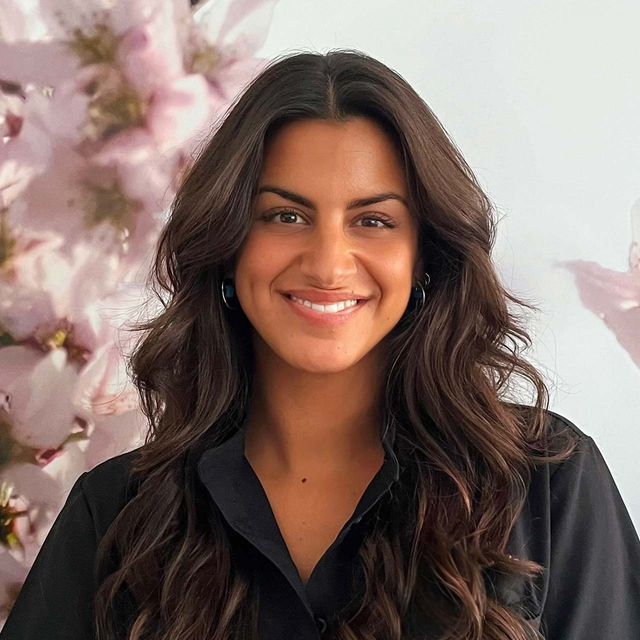 Sümeyra Akkas, Zahnarzt Köln