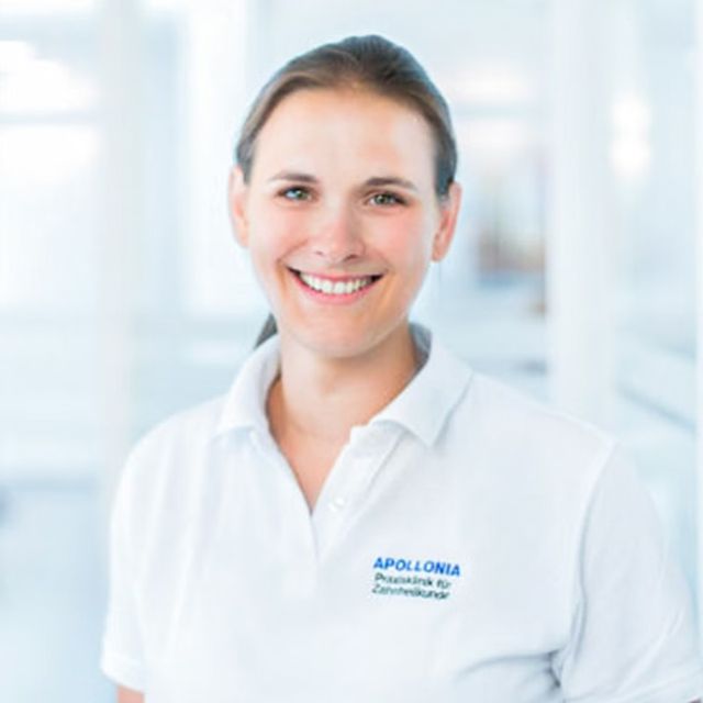 Julia Miesen, Zahnarzt Düsseldorf