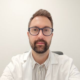 Acercar imagen: Borja Carrión Flórez, Cirujano plástico Málaga