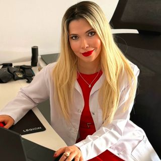 Zeynep Canbay, Diyetisyen Çankaya