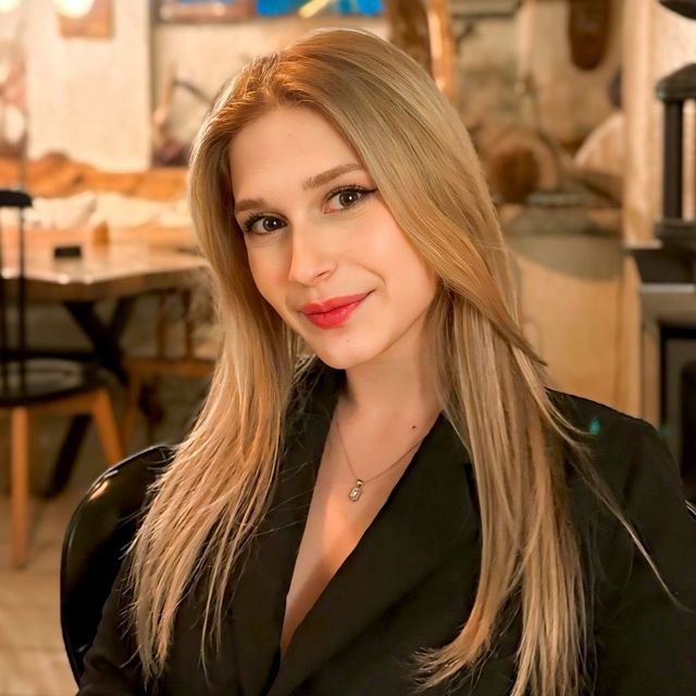 İrem Zengin, Psikoloji İstanbul