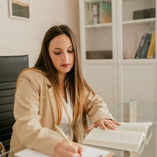 Acercar imagen: Beatriz Grimaldi, Psicólogo Linea de la Concepción