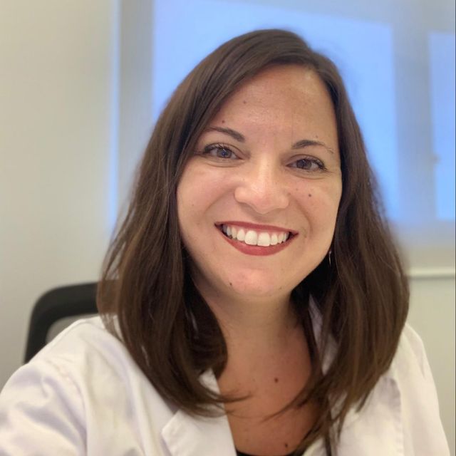 Leonor Ballester Joya, Internista Barcelona