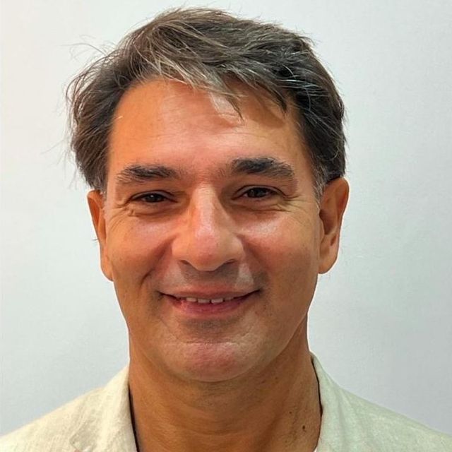 Paul Moirano, Médico general Barcelona