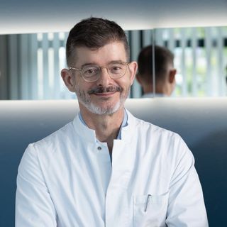 Bild vergrößern: Volker Alt, Plastischer & Ästhetischer Chirurg Düsseldorf