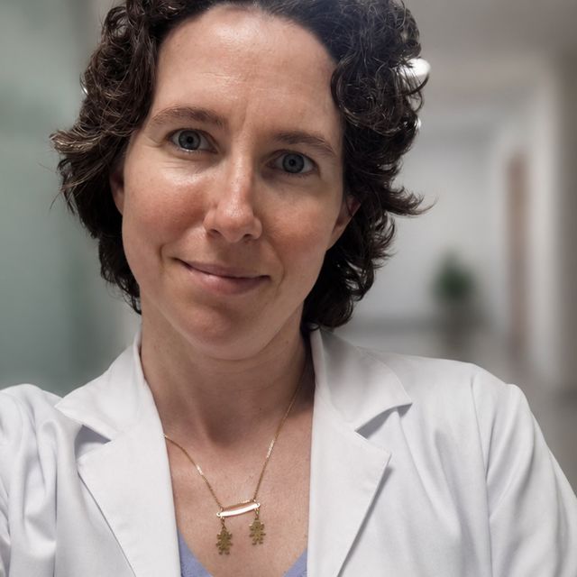 Ana Vitalini, Médico general Torrent