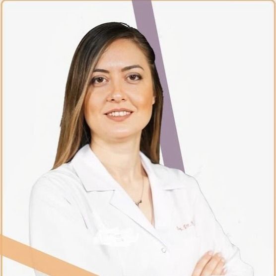 Naziye Ak, Tıbbi Onkoloji İstanbul