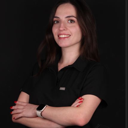 Zeynep Ceylan, Diş Hekimi İstanbul