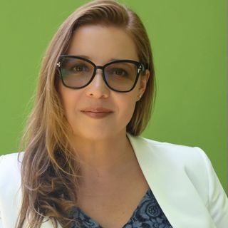 Powiększ obraz: Ewa Cionek-Szpak, psychiatra dziecięcy Wrocław