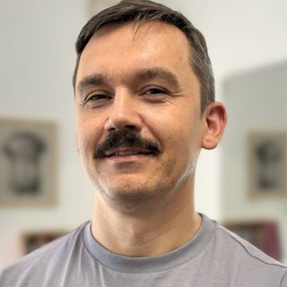 Powiększ obraz: Szymon Zelik, fizjoterapeuta Poznań