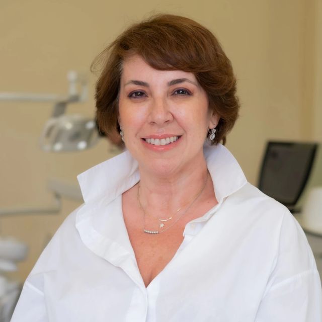 Elif Eser Acarel, Periodontoloji Samsun