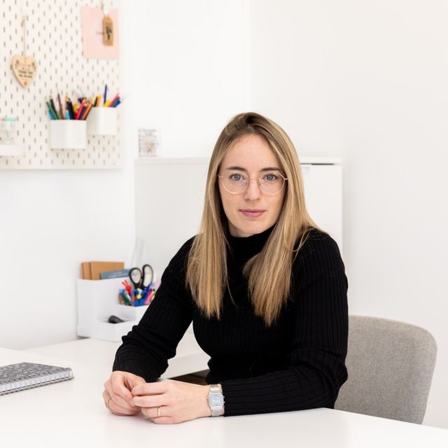 Andrea Simon Bismarch, Psicólogo Amposta