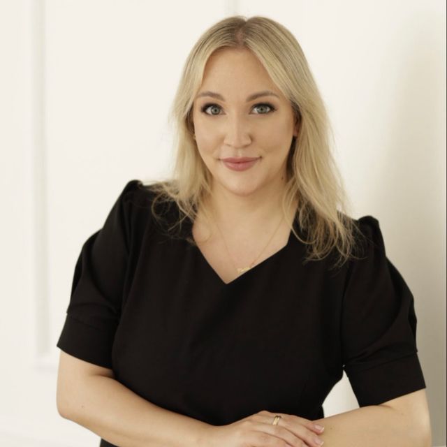 Marta Sikorra, lekarz wykonujący zabiegi medycyny estetycznej Warszawa