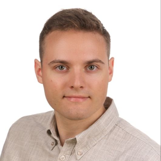 Oskar Kuźmicki, fizjoterapeuta dziecięcy Warszawa