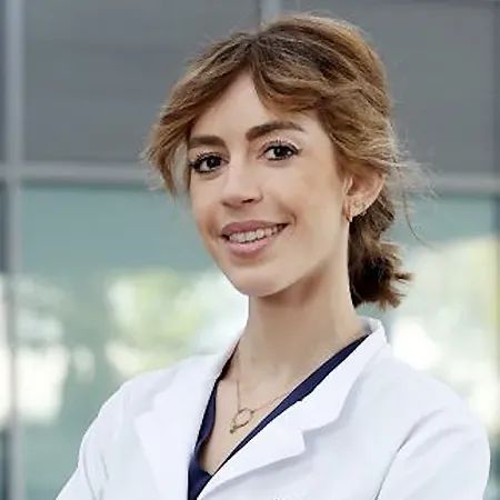 Rebeca Roses Saiz, Oftalmólogo Barcelona