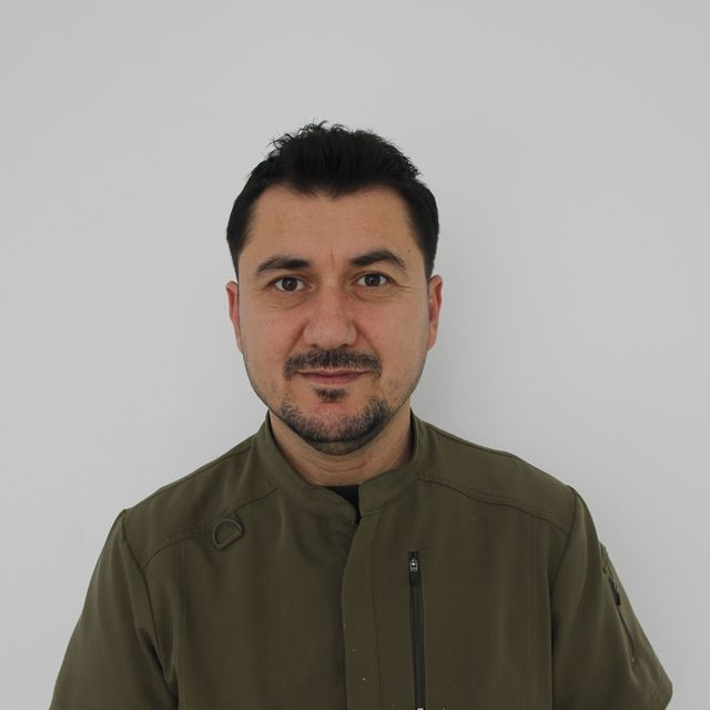 Oral Çınar, Diş Hekimi Şehitkamil