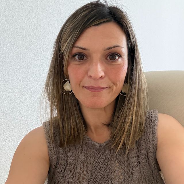 Neus Bastida, Psicólogo Badalona