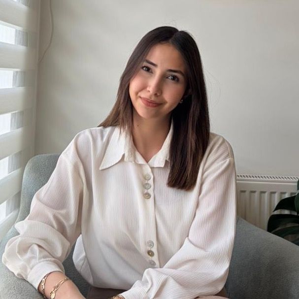 Zeynep Özerol, Psikoloji Antalya