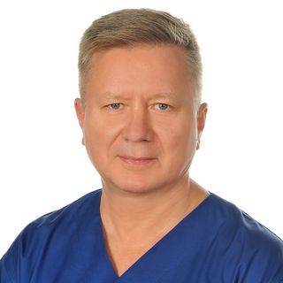 Powiększ obraz: Tomasz Majewski, chirurg onkologiczny Warszawa