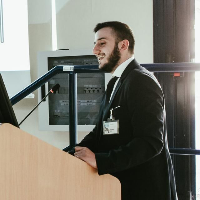 Antonio Izzo, ortopedico Caserta