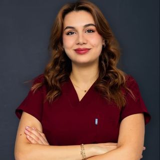 Beyza Kahvecioğlu, Diş Hekimi Sinop