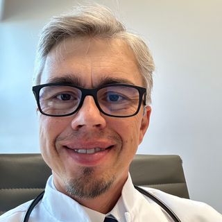 Powiększ obraz: Mirosław Banasik, nefrolog Wrocław