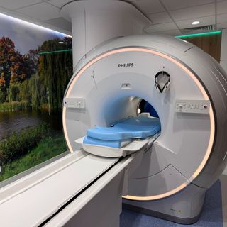 Powiększ obraz: Pracownia rezonansu magnetycznego, diagnostyka Łódź