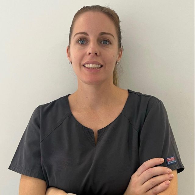 Irene Martínez Eggmman, Dentista Madrid