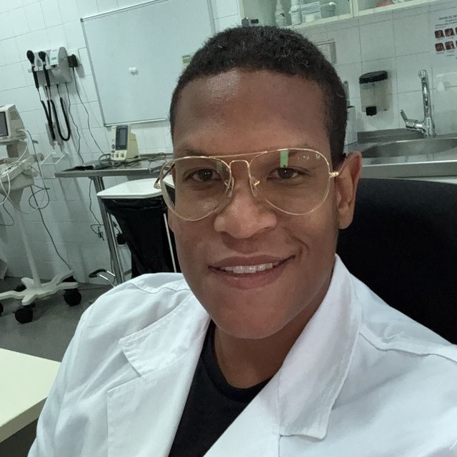 Jonathan Cuero Salcedo, Médico general Barcelona