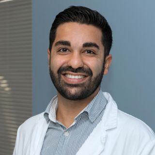 Acercar imagen: Arjun Oberoi, Oncólogo médico Barcelona