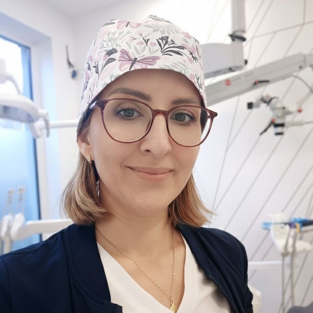 Karolina Wrona-Kozanko, stomatolog Łódź
