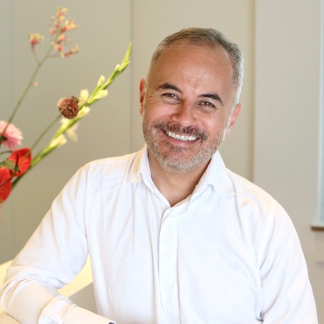 José Francisco Suárez Sánchez, Plastischer & Ästhetischer Chirurg Frankfurt