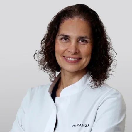 Lourdes Coca Gutierrez, Oftalmólogo Cádiz