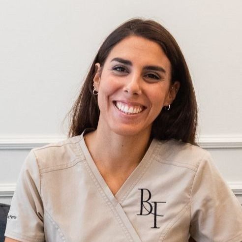 Beatriz Ferrón Martinez, Dentista Granada