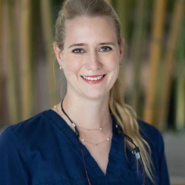 Antonia Völlings, Zahnarzt Köln