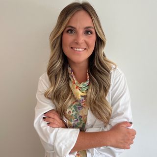 Acercar imagen: Carmen Tienza Fernández, Dermatólogo Málaga