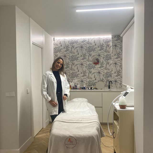 Ivonne Enriquez, Terapeuta complementario Madrid