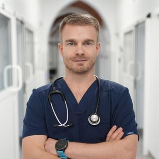 Powiększ obraz: Bartłomiej  Staśkiewicz , chirurg Gdańsk